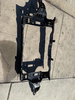 Radiator support genesis g70 2022-2025