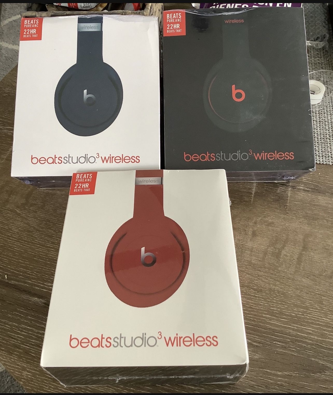 BRAND NEW Beats Studio3 Wireless Over Ear Headphones  🎧 