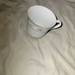 4 Abingdon China Vintage Footed Cup 