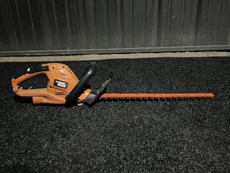 Black+Decker 22” Electric Hedge Trimmer