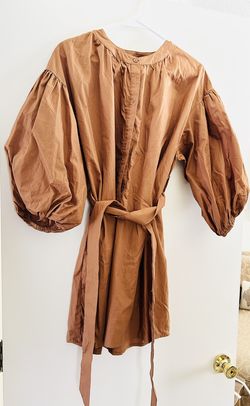 Woman’s Medium Dress 