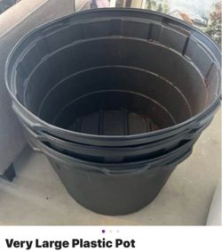 Large Black Plastic Plant Pots 45-Gallon
