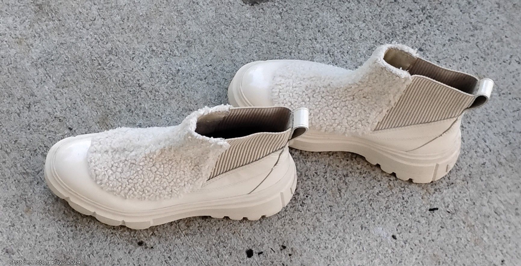 SOREL Caribou X Cozy Chelsea