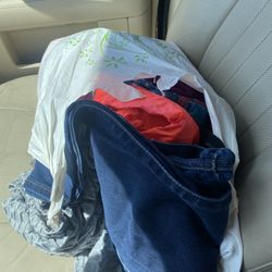 Bag of clothes 