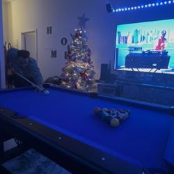 Pool Table 6ft With Accessories 