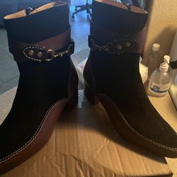 New Coach Boots Size 7 