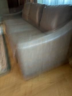 Leather coach - taupe