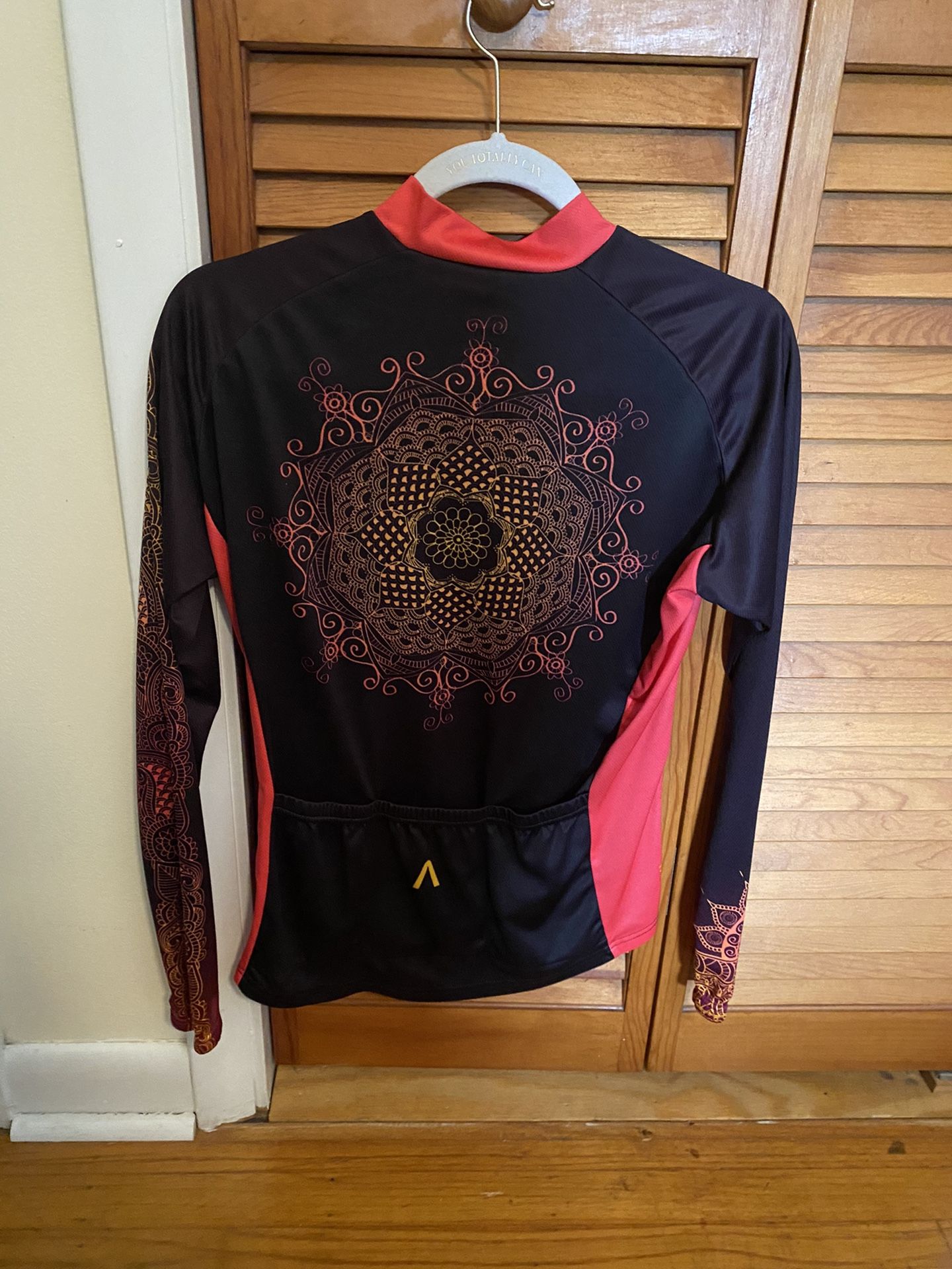 Primal Women’s Medium Bicycling Jersey