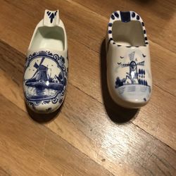 Two  vintage, Delft blue Holland clog shoe ashtrays