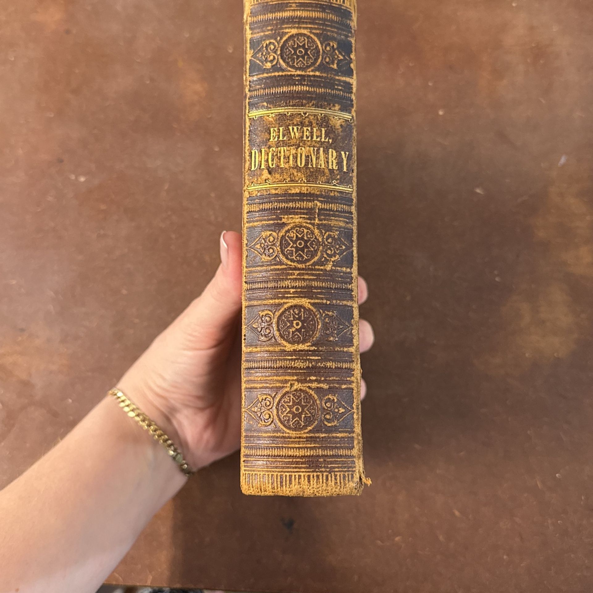 Wm. Odell Elwell’s New And Complete Dictionary