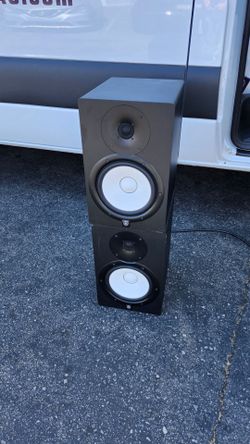 Yamaha HS8 Studio Speakers