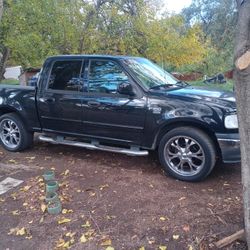 Ford 2003 4x2 With 176000 Miles In Good Condition Motor And Transmission Very Strong 
