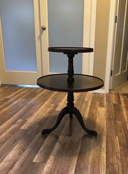 2-Tier Antique Tea Table / Dumbwaiter / Side Table