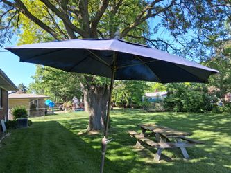 Patio/yard umbrella