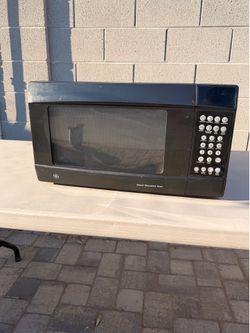G&E Microwave Oven