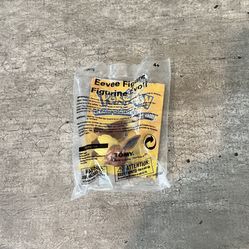 Toys R Us 2017 Pokémon Eevee Figure Promo