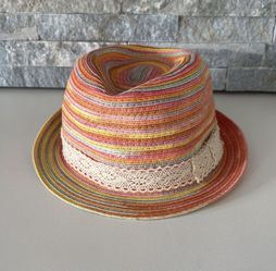 Girls hat (NEW)