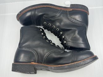 Redwings 8114 8.5D Boots $150 OR Trade