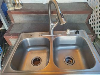 Kitchen Sink And & Faucet