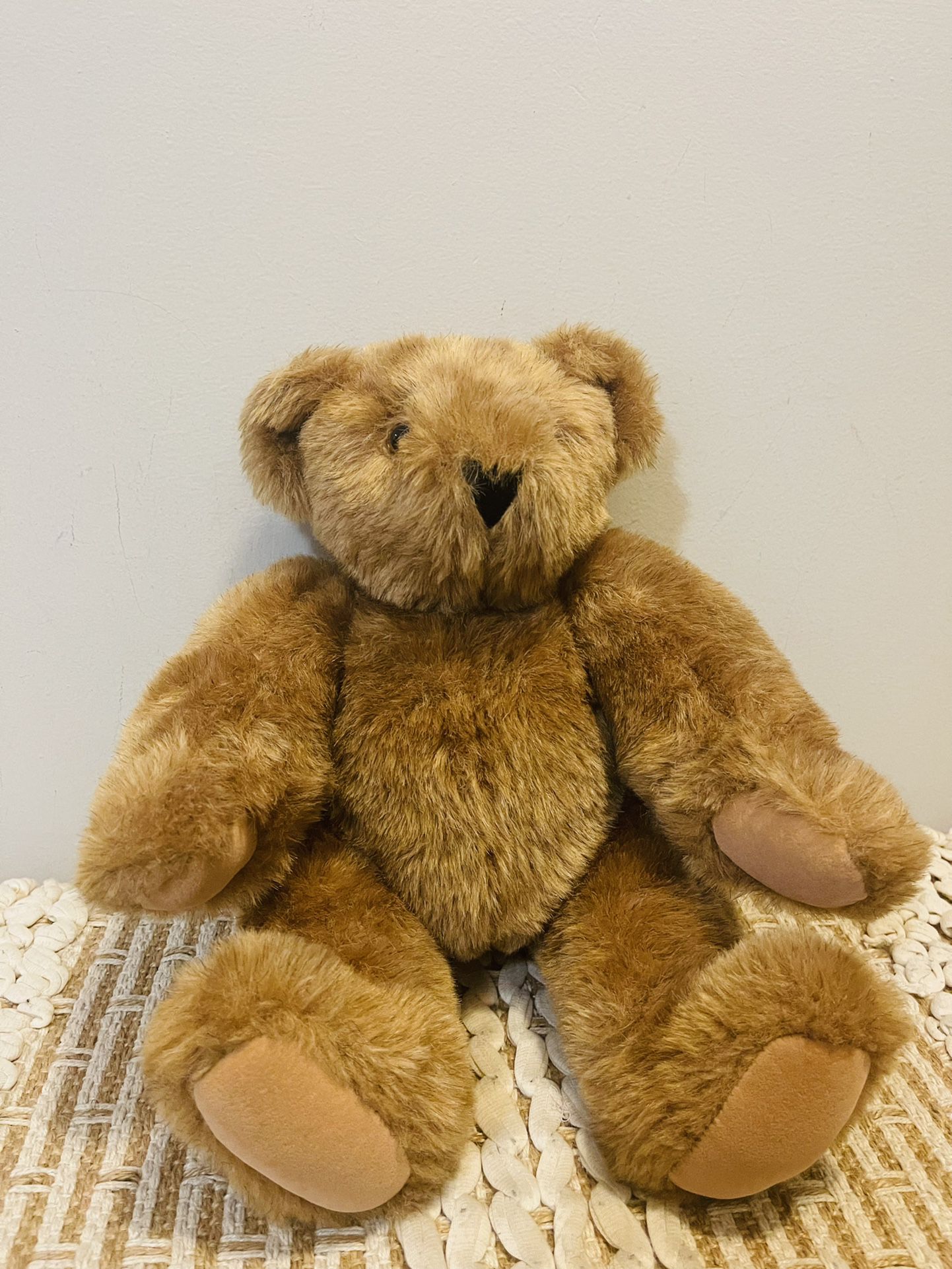 Vermont Teddy Bear 15” Plush Jointed Honey Brown Stuffed Animal.