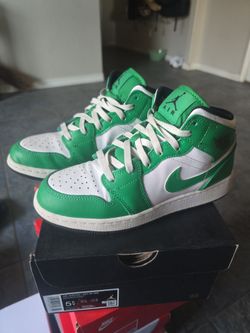 Air Jordan 1 Mid