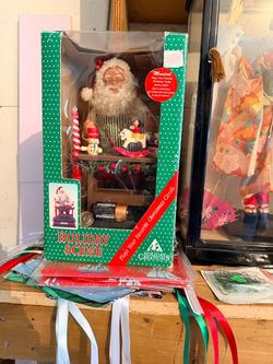 Vintage Holiday Creations Musical Santa Holiday Scene – $30
