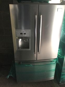 Frigidaire professional refrigerator/ 90 day warranty/ delivery available