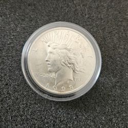 BRILLIANT UNCIRCULATED 1923 PHILADELPHIA MINT PEACE DOLLAR 