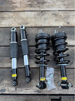 Chevy And GMC Front Struts And Rear Air Shocks Kit