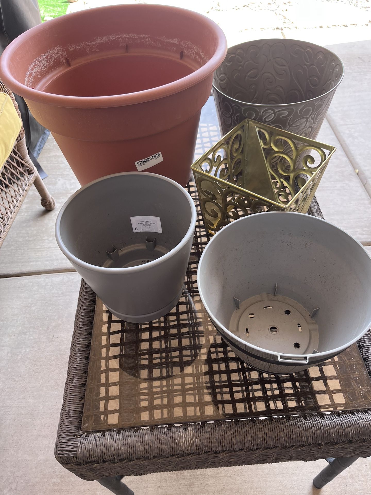 Various Planters 12 Total