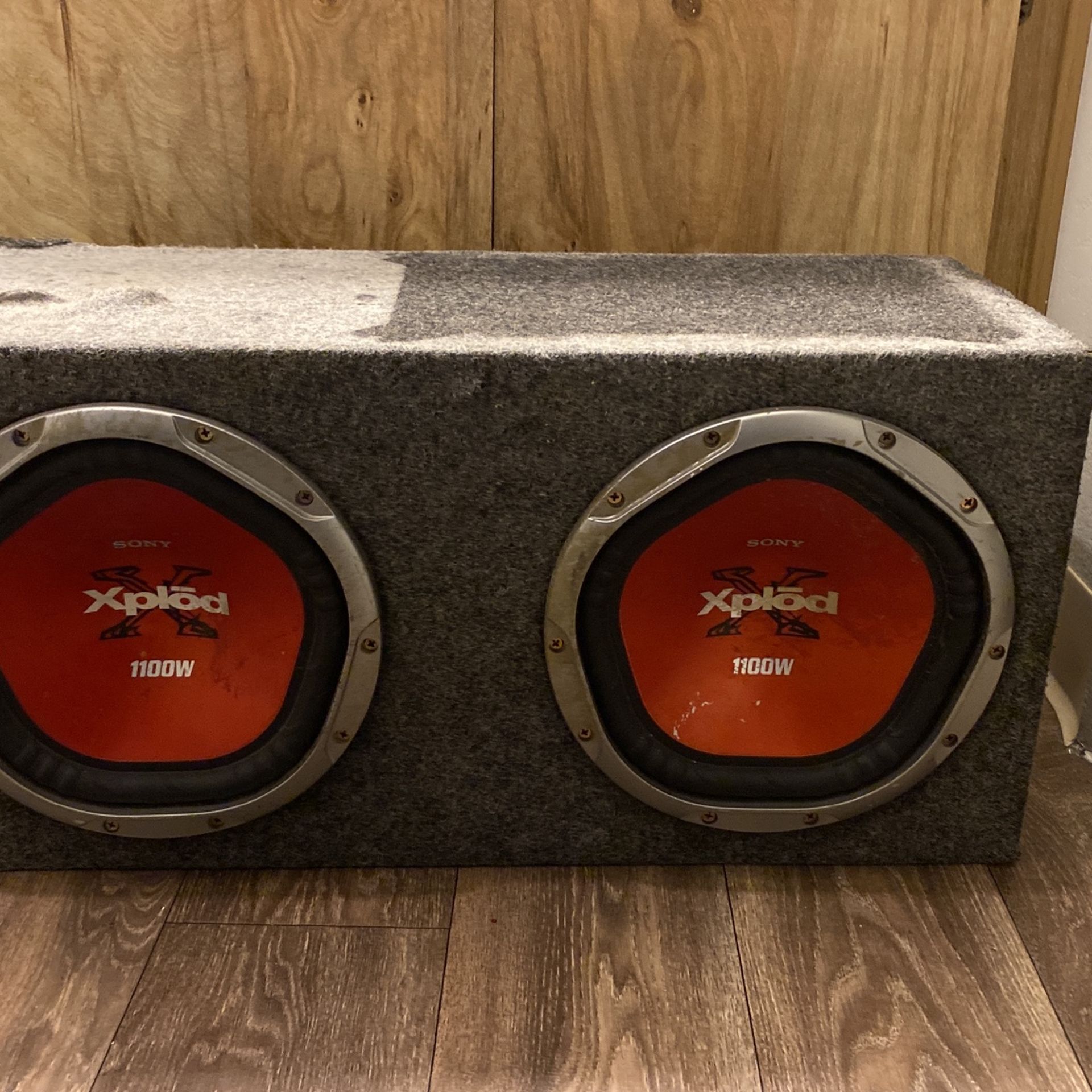 2 1100watt Speakers Sony Explode