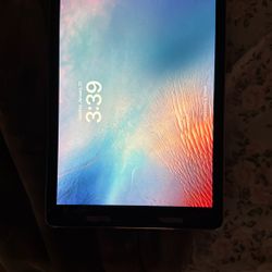 Broken Ipad Locked 40$ 