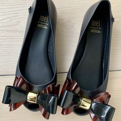 Mini Melissa Ultragirl Sweet Bow Girl Shoes in Black with Tortoise, Black Bow (Size US 12 / EU 30 / BR 28)