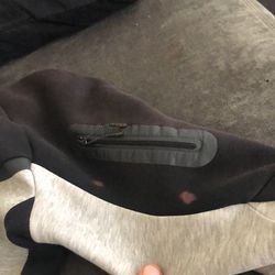 2 Nike techs recently worn