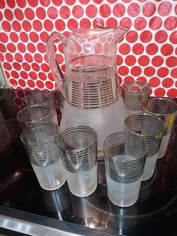 For sale..Glass..11 pieces