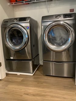 Samsung Front-Load Washer and Dryer Set