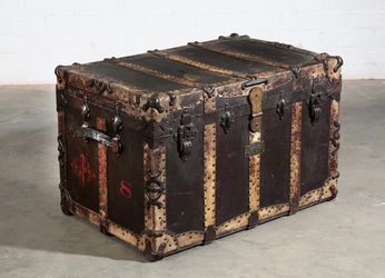 American iron bound leather and raw hide Utica combination trunk H.G. Faber & Son Co., Utica, New York circa 1883