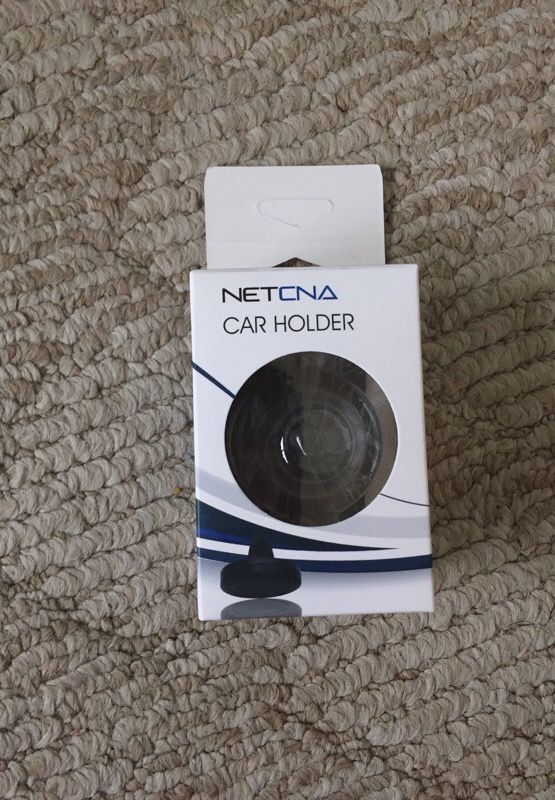 Magnetic car mount for iPhone, iPad and other tablets