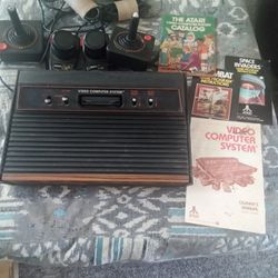 Atari 2600 With Over 30 Games 