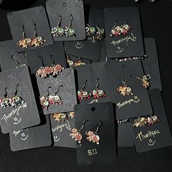 18 Pair Elephant Earrings / Need Gone