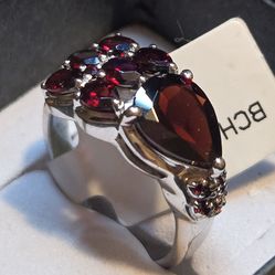 Genuine Red Garnet Ring in .925 Sterling Silver. Size 6.