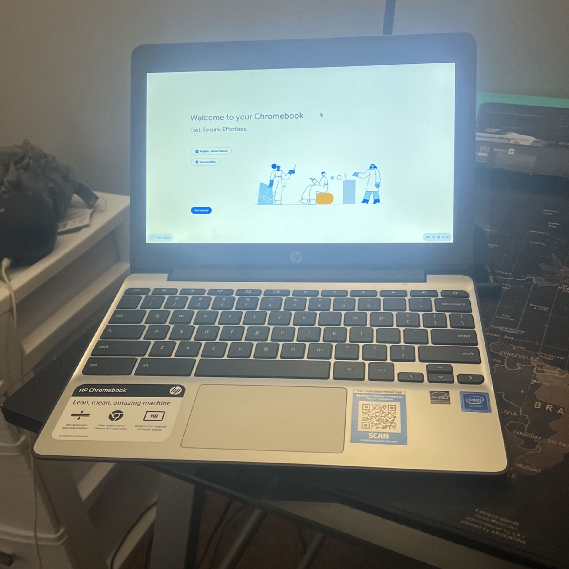 HP Chromebook 11-V031nr 11.6" 4GB 16GB Intel Celeron N3050 X2 1.6GHz, Gray with charger