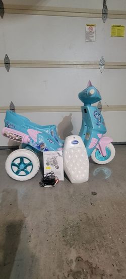 Kid Trax Disney Frozen Electric Scooter