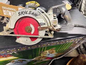 Skilsaw 7-1/4" Worm Drive Saw (SHD77) 15 Amp (Includes Diablo Blade)