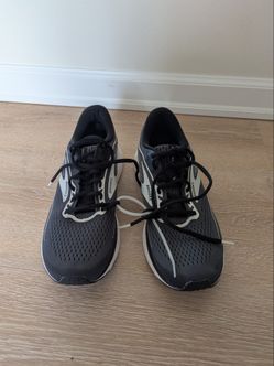 Women's Athletic shoes