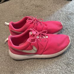 Hot Pink Nike Size 9 Women 