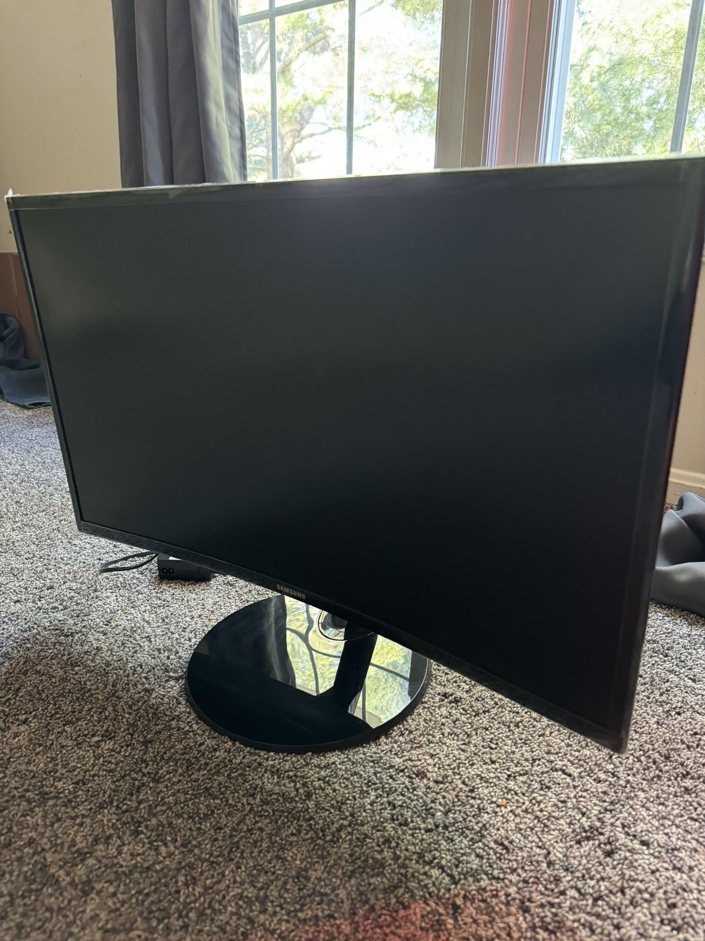 CURVED LED SAMSUNG 24 INCH MONITOR SCREEN NEW