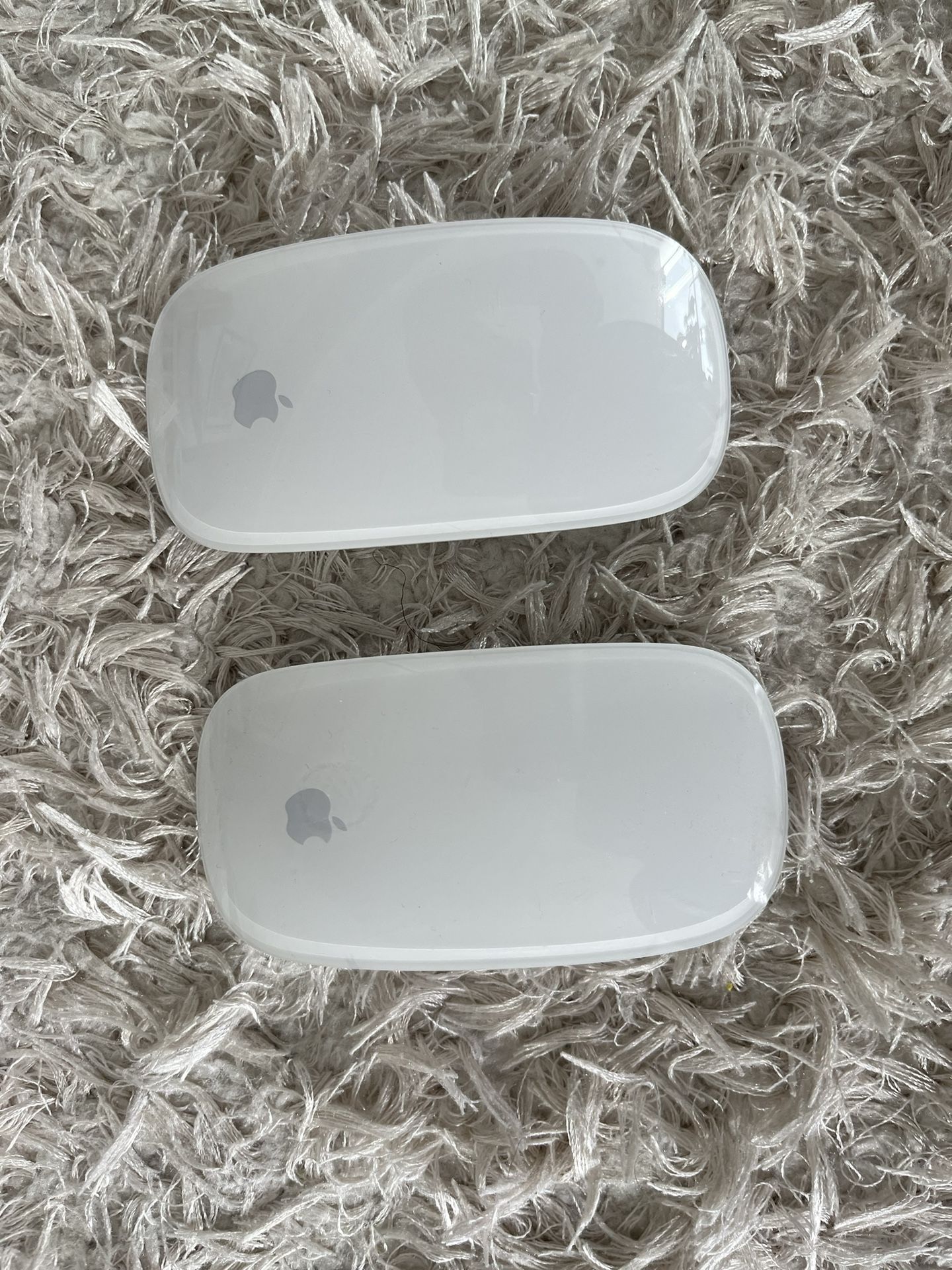 Apple Magic Mouse (wireless: Bluetooth)