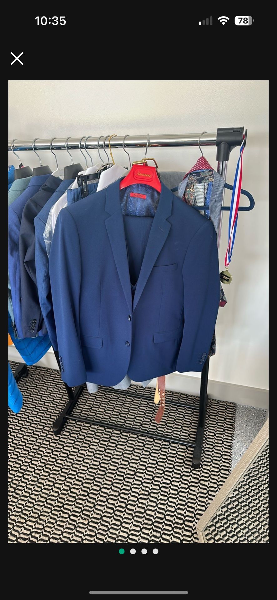 Blue Pant Suit/Vest/Blazer/Jacket Set - 40R/34W