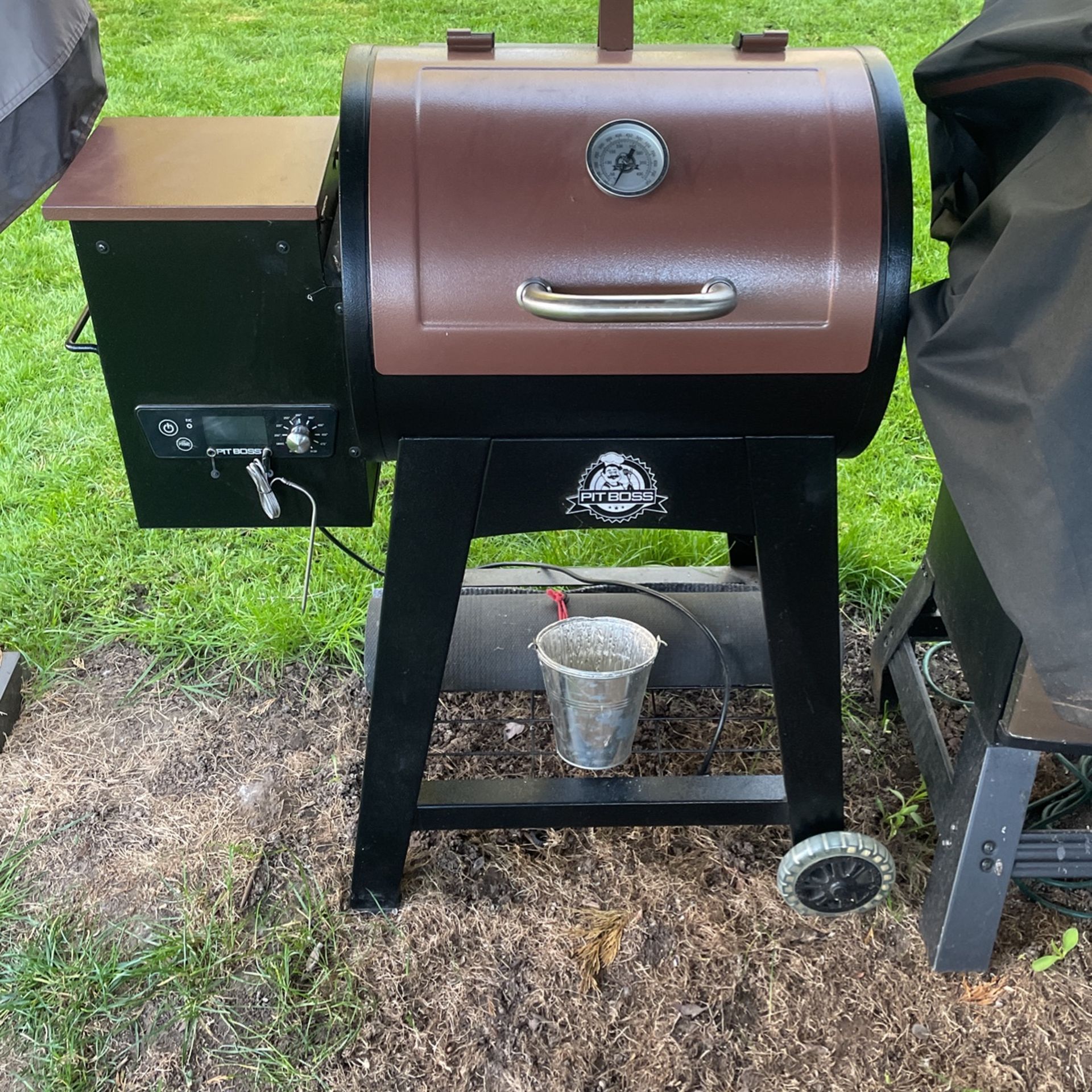 Lexington Pit Boss Grill